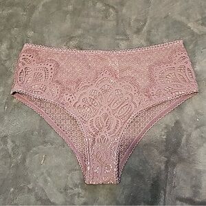 New Victoria’s Secret Angels Icy Lilac Crochet Mid Rise Cheeky Panties Medium M